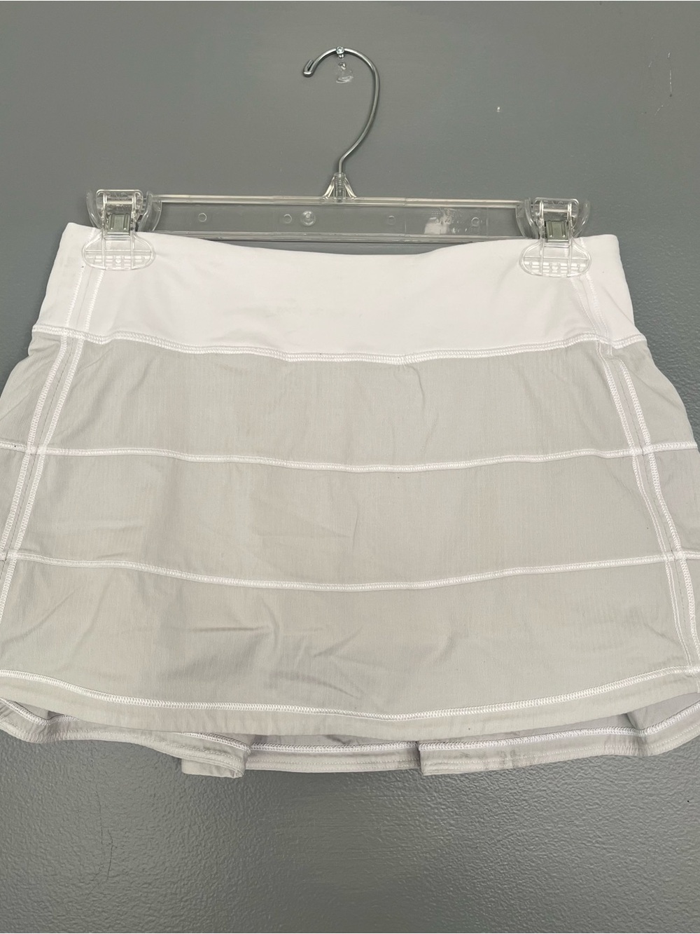 Lululemon Pace Setter Pleated Skirt Skort Gray White Size 4